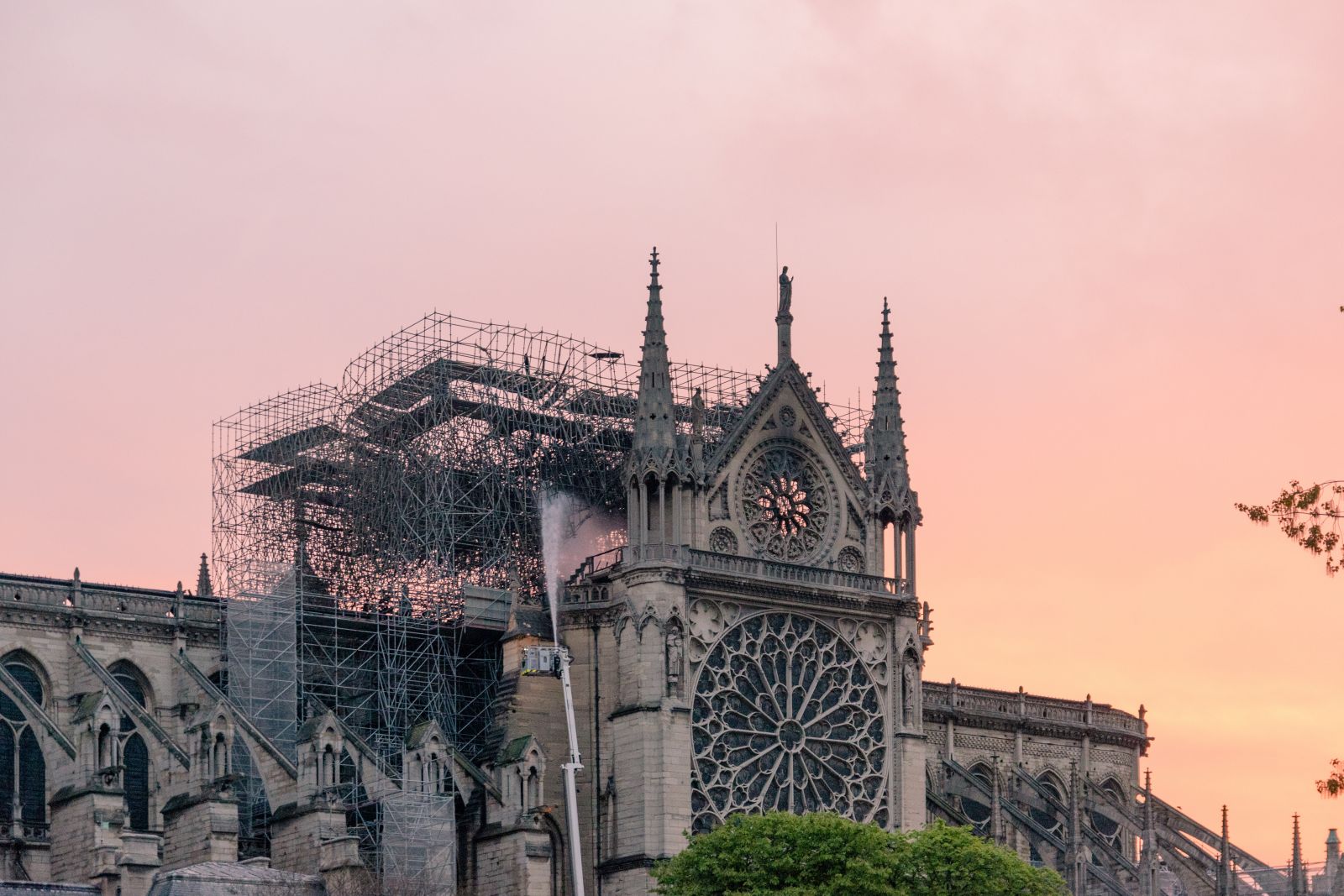 Incendie de Notre-Dame et pollution au plomb : des risques sanitaires sous-estimés
